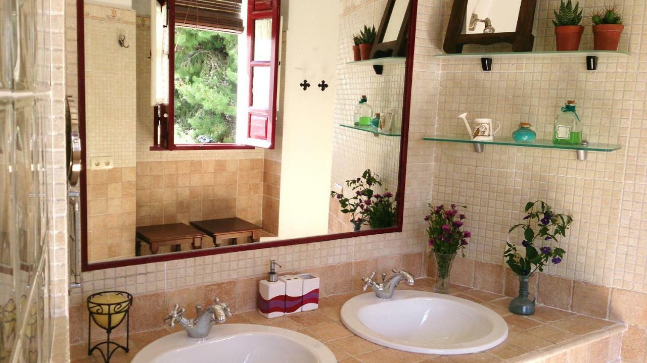Al Sur De Granada Guest House Sorvilan Bagian luar foto